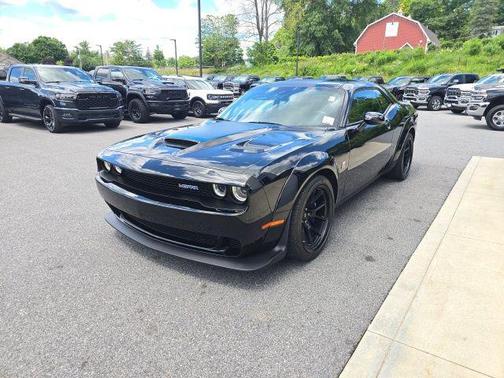 Pitch Black Clearcoat 2023 Dodge Challenger R/T Scat Pack Widebody