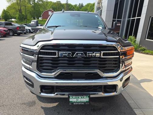 2025 RAM 2500 Big Horn Crew Cab 4x4 6'4' Box