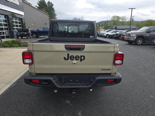 2020 Jeep Gladiator Sport