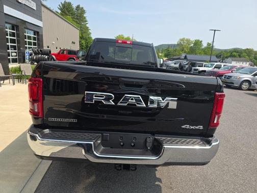 2025 RAM 2500 Big Horn Regular Cab 4x4 8' Box