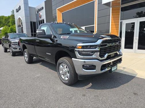 2025 RAM 2500 Big Horn Regular Cab 4x4 8' Box