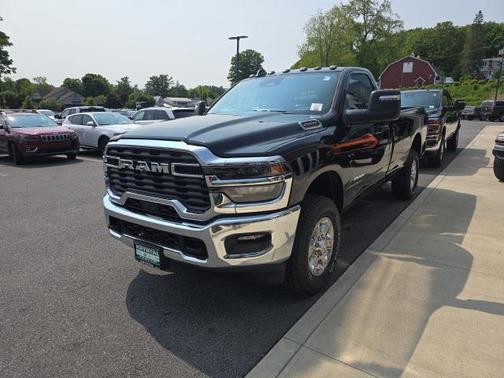 2025 RAM 2500 Big Horn Regular Cab 4x4 8' Box