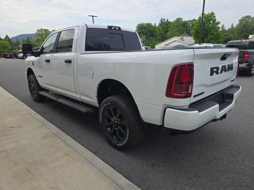 2025 RAM 2500 Big Horn Crew Cab 4x4 6'4' Box