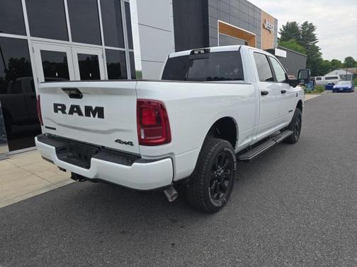 2025 RAM 2500 Big Horn Crew Cab 4x4 6'4' Box