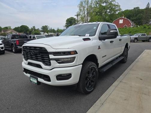 2025 RAM 2500 Big Horn Crew Cab 4x4 6'4' Box