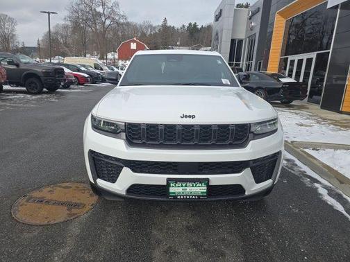 2026 Jeep Grand Cherokee Altitude