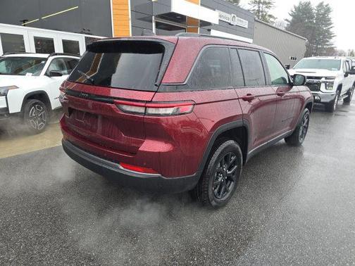 2026 Jeep Grand Cherokee Altitude