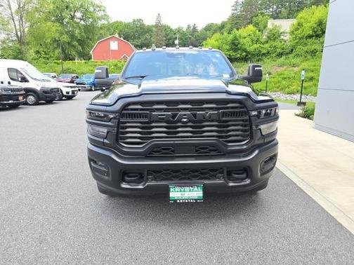 2025 RAM 2500 Tradesman Crew Cab 4x4 6'4' Box