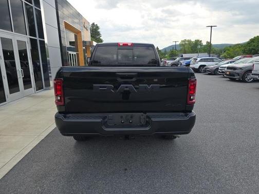 2025 RAM 2500 Tradesman Crew Cab 4x4 6'4' Box