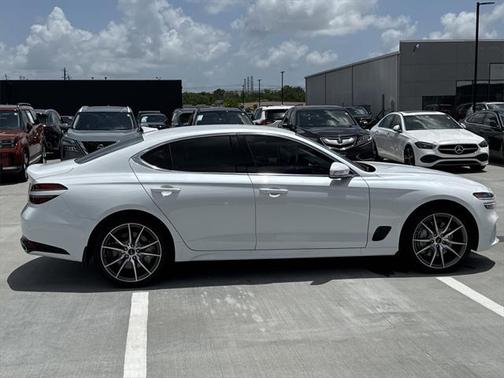 2026 Genesis G70 2.5T RWD