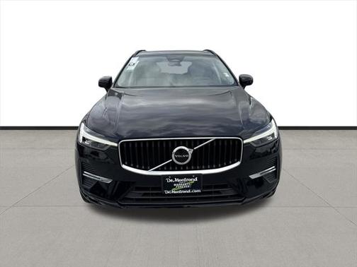2022 Volvo XC60 B5 Momentum
