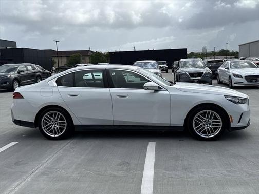 2024 BMW 530 i