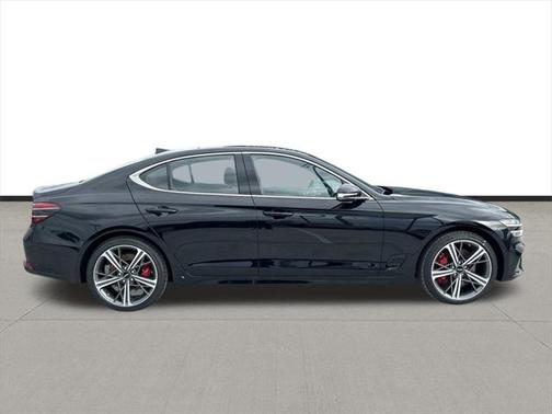 2025 Genesis G70 2.5T RWD