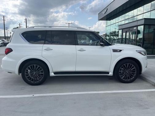2024 INFINITI QX80 SENSORY AWD