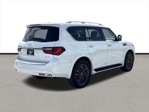 2024 INFINITI QX80 SENSORY AWD