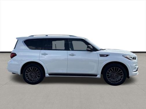 2024 INFINITI QX80 SENSORY AWD