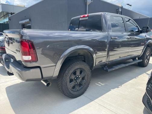 2018 RAM 2500 Laramie Crew Cab 4x4 6'4' Box