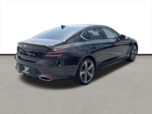 2025 Genesis G70 2.5T RWD