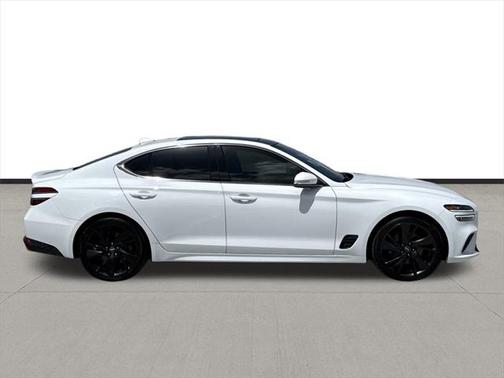 2023 Genesis G70 2.0T RWD