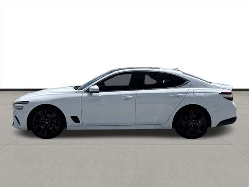 2023 Genesis G70 2.0T RWD