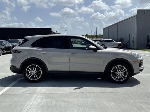 2021 Porsche Cayenne Base