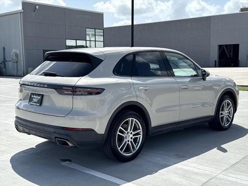 2021 Porsche Cayenne Base