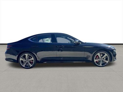 2025 Genesis G70 3.3T RWD Sport Advanced