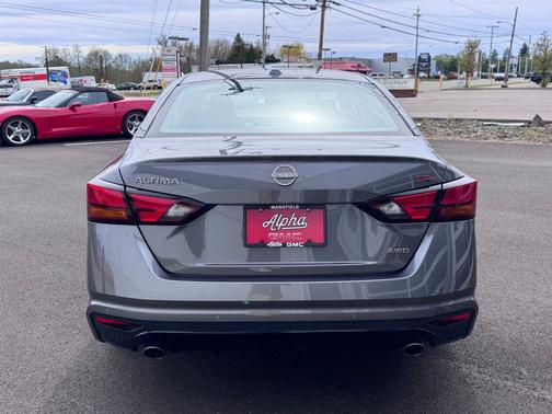 Gun Metallic 2024 Nissan Altima SR Intelligent AWD