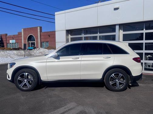 2017 Mercedes-Benz GLC 300 4MATIC