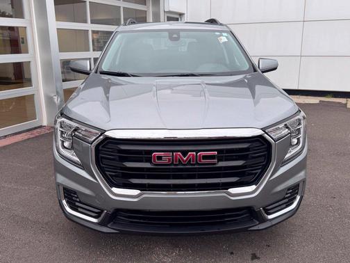 Sterling Metallic 2024 GMC Terrain SLE