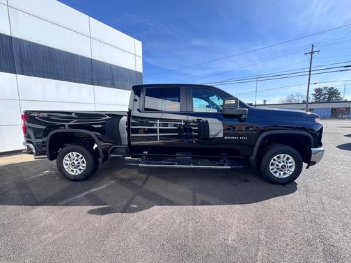 Black 2025 Chevrolet Silverado 2500 LT