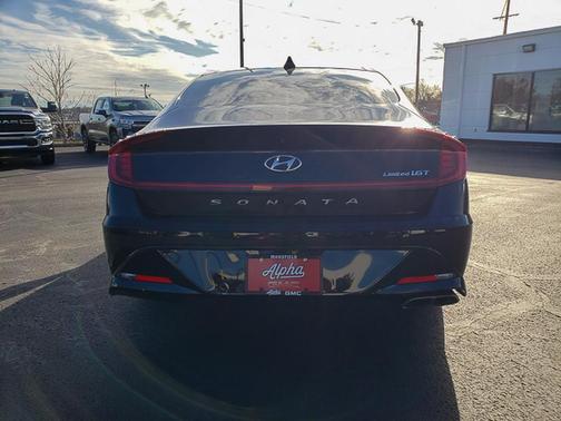 2021 Hyundai SONATA Limited