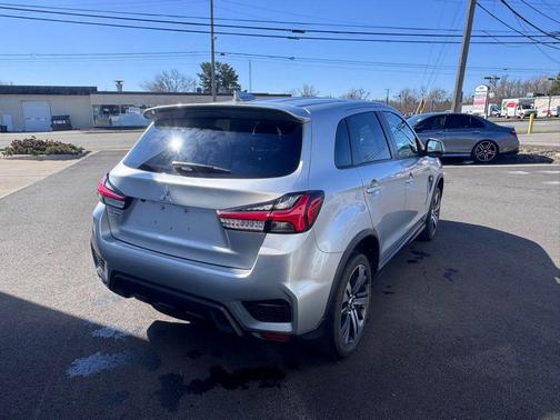 2020 Mitsubishi Outlander Sport SE