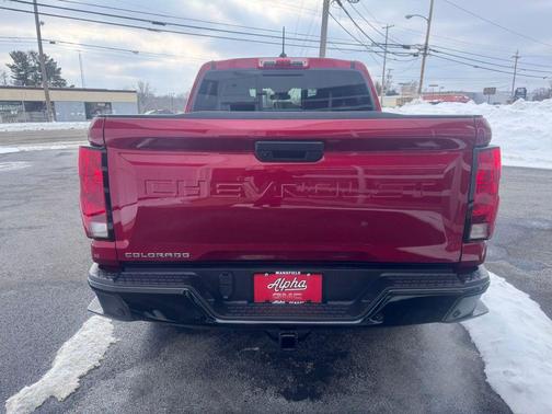 2025 Chevrolet Colorado WT