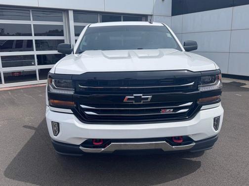 Summit White 2018 Chevrolet Silverado 1500 2LT