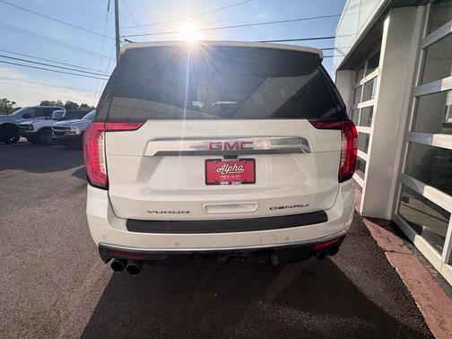 White Frost Tricoat 2023 GMC Yukon XL Denali