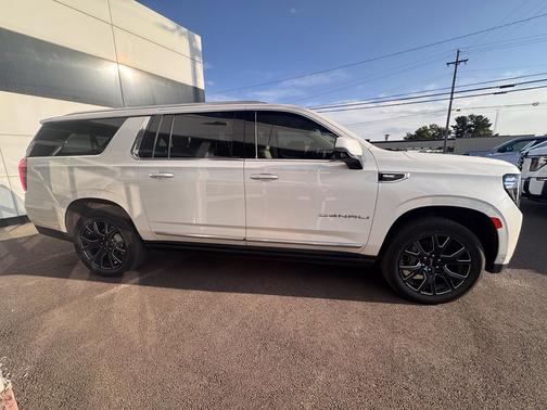 White Frost Tricoat 2023 GMC Yukon XL Denali