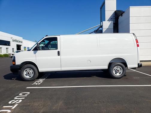 2025 GMC Savana 2500 RWD 3500 Extended Wheelbase Work Van