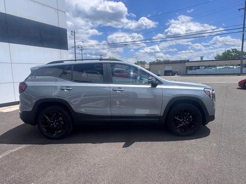 Sterling Metallic 2023 GMC Terrain SLE