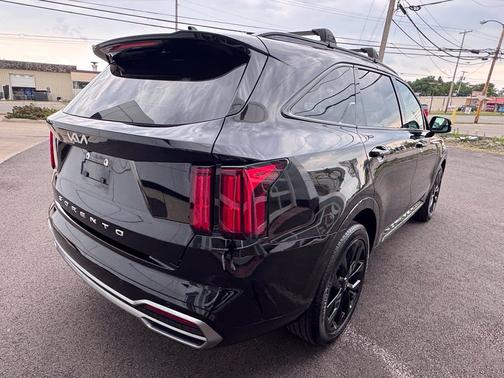 Ebony Black 2022 Kia Sorento SX