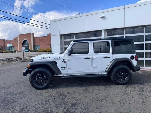 2022 Jeep Wrangler Willys