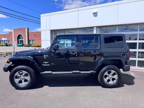 Black Clearcoat 2017 Jeep Wrangler Unlimited Sahara