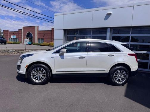 Crystal White Tricoat 2019 Cadillac XT5 Luxury