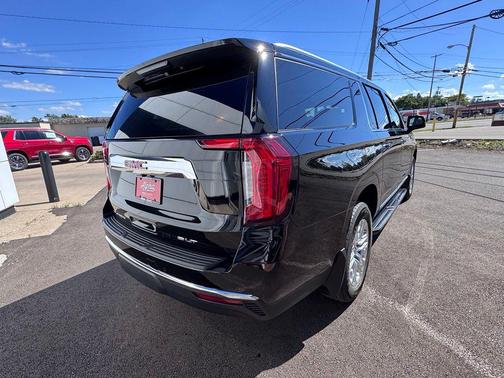 Onyx Black 2023 GMC Yukon XL SLT