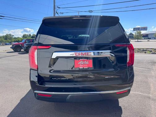 Onyx Black 2023 GMC Yukon XL SLT
