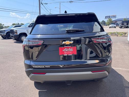 Mosaic Black Metallic 2025 Chevrolet Equinox LT