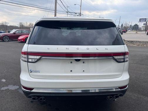 Pristine White Metallic Tri-Coat 2023 Lincoln Aviator Standard AWD