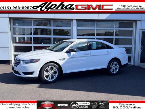 Oxford White 2018 Ford Taurus SE