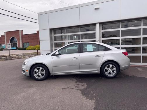Silver Ice Metallic 2016 Chevrolet Cruze Limited 1LT