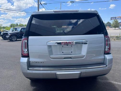 Quicksilver Metallic 2017 GMC Yukon Denali